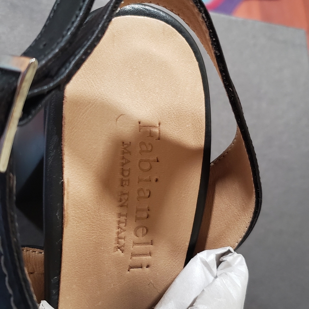Fabianelli black leather heeled sandals